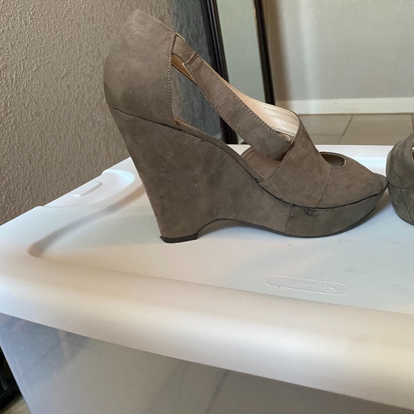 Nine West Heel (Size 10.5) - Picture 3 of 4